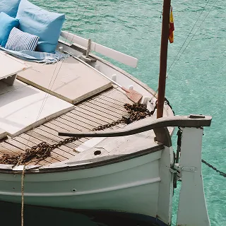 Photo de la proue d'un bateau
